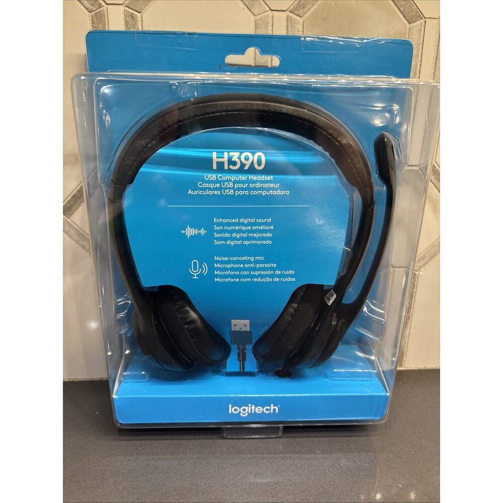 Logitech H390 Black Over the Ear Headset USB Connection Open Box Mic Stereo Pad